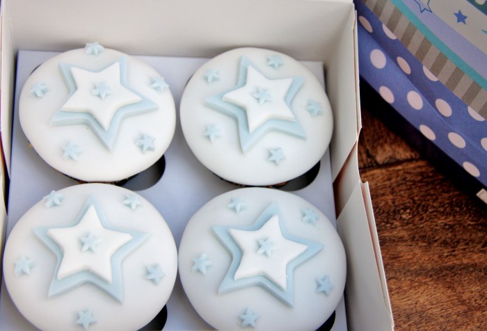 baby star cupcakes
