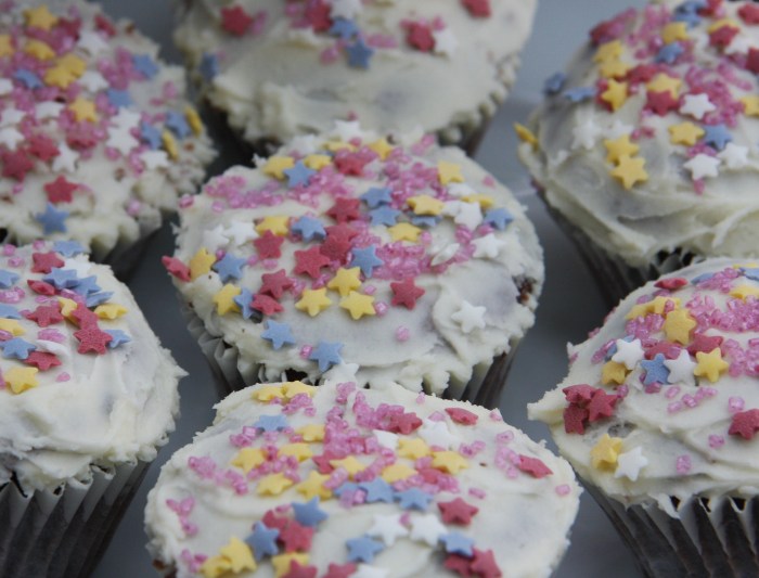 hummingbird cupcakes