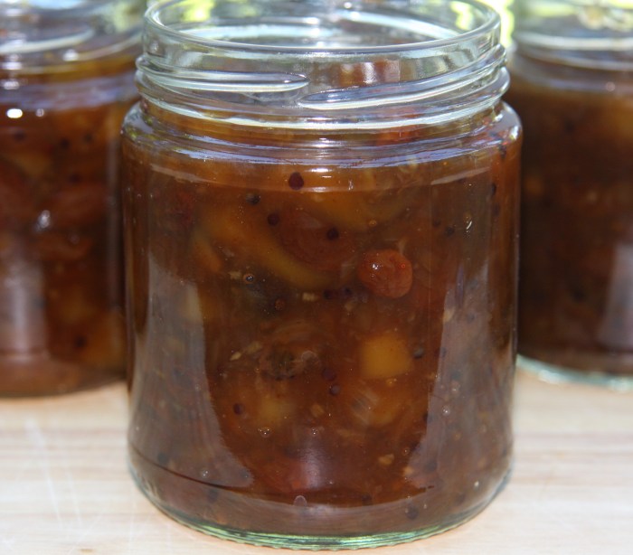 homemade mango chutney