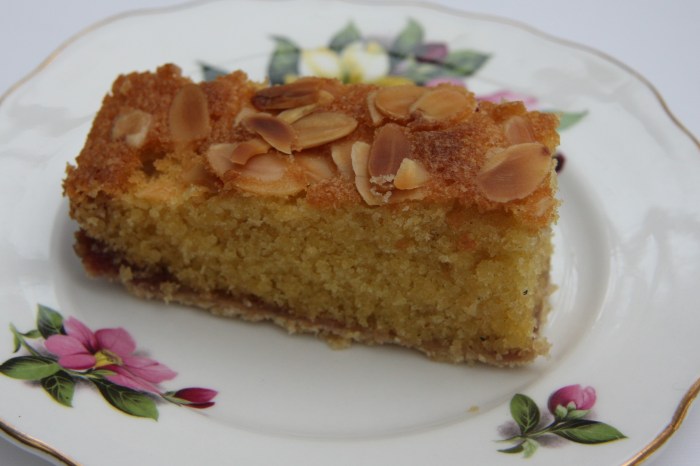 bakewell almond slice