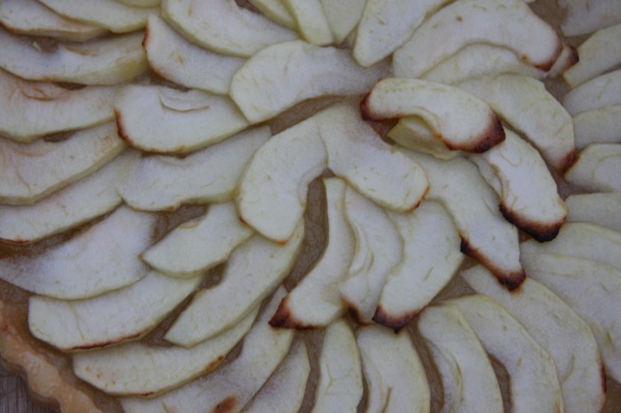 french apple tart