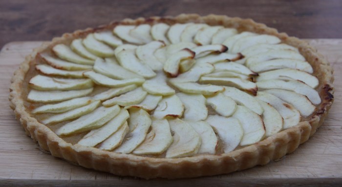 french apple tart