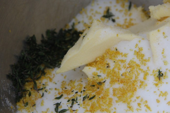 making lemon thyme loaf