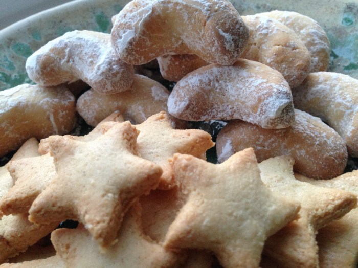 cinnamon stars vanilla crescents
