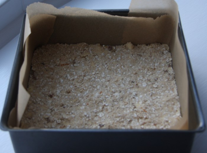 making cranberry slice