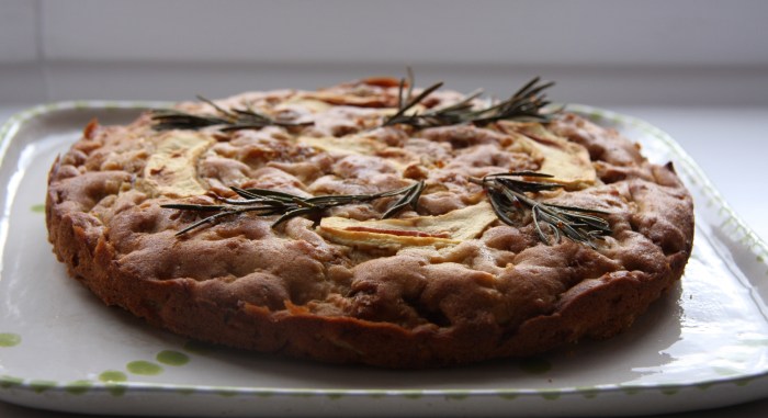 rosemary apple cake