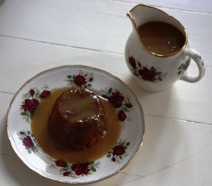 apricot puddings caramel sauce