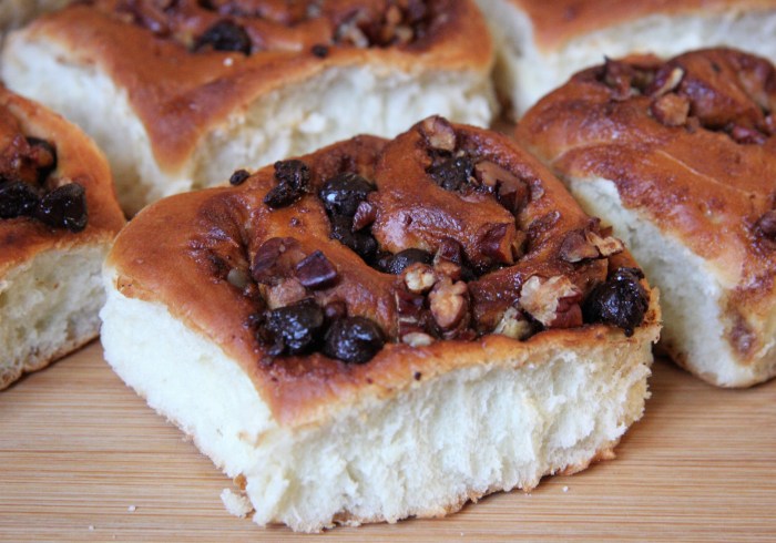 pecan chocolate cinnamon buns