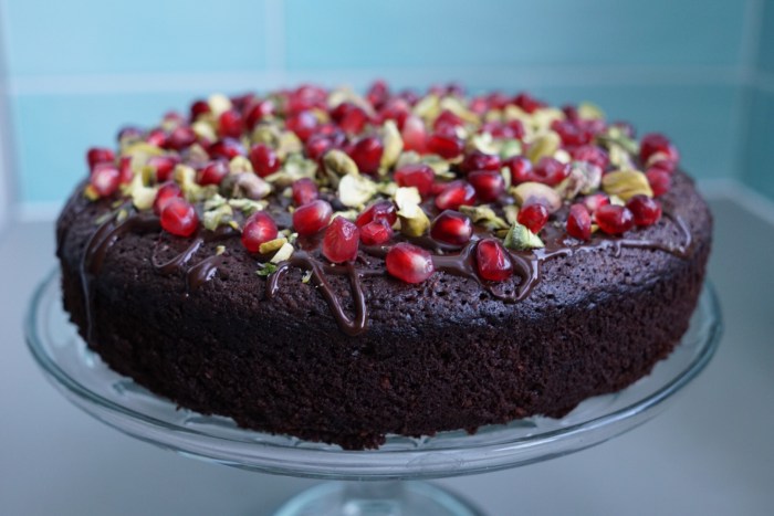 pistachio chocolate cake
